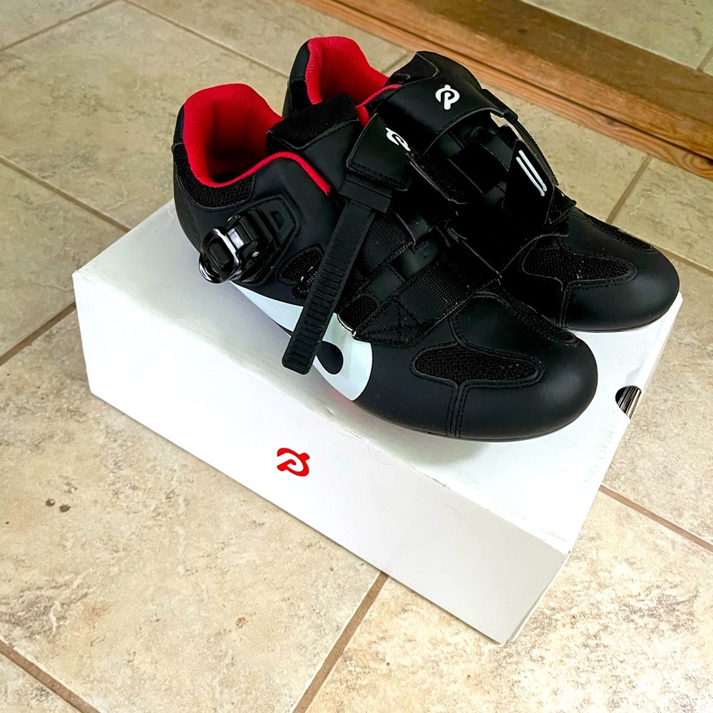 PELOTON SHOES size 42
